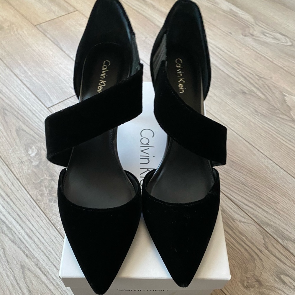 Calvin Klein velvet shoes. New. In box